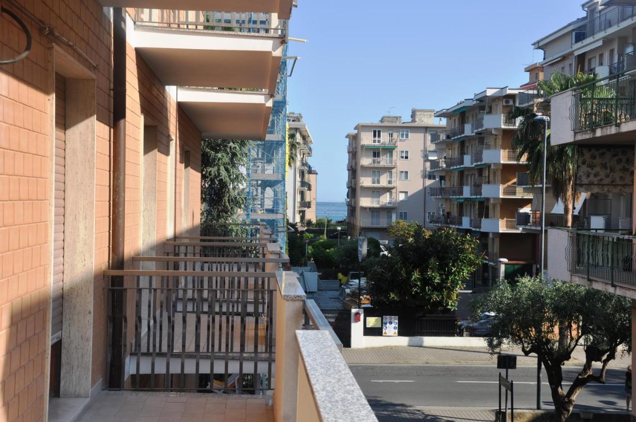 Viale Repubblica 307 6 Apartment Pietra Ligure Exterior photo